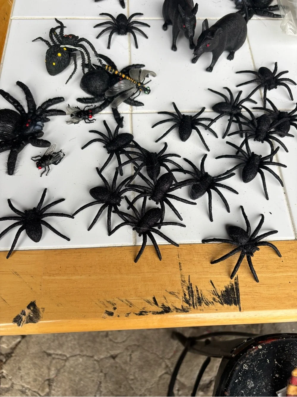 Halloween Decor Kit -Spiders & Mice, Spider Webs, Black Light Bulbs, Mask & More